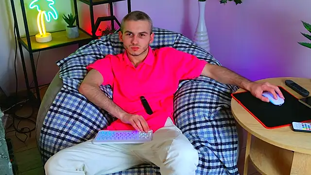 Snapshot of Magic_Storms chatting on March 13, 9:20 pm Magic Storms online show from March 13, 9:20 pm