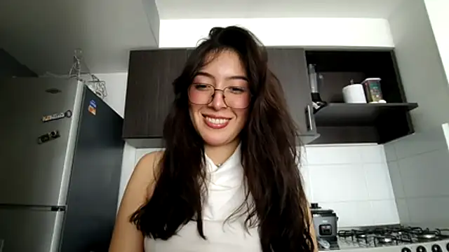MiiaCullens online show from July 7, 4:32 pm