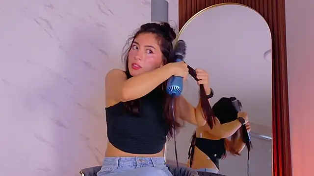 MiiaCullens online show from March 30, 11:55 am