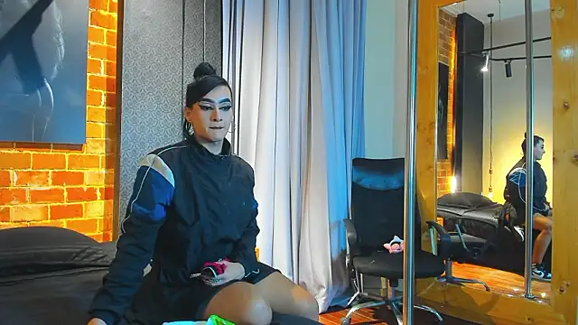 Sienna Dark online show from March 12, 11:25 am