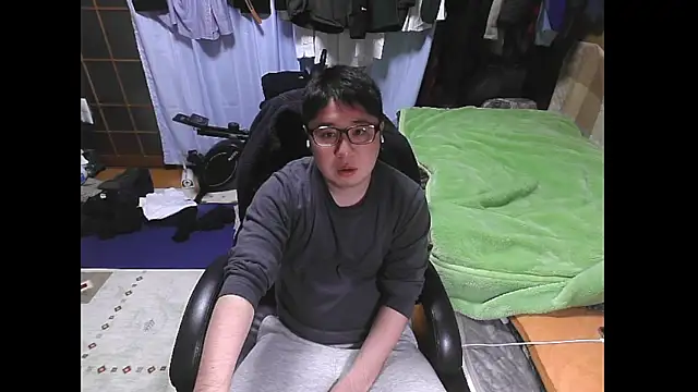 hide39 online show from March 9, 3:04 pm