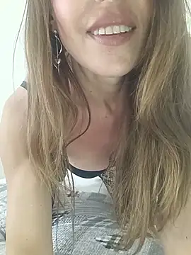 ChiaraFerraro online show from May 26, 1:42 pm