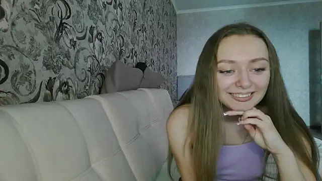 MysticGlimmer online show from March 19, 8:14 am