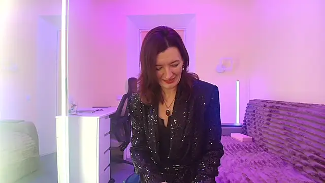 Bonnie Naughtyy online show from May 17, 4:07 pm