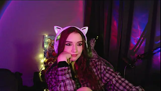 Celia Sensual  online show from May 17, 6:30 pm