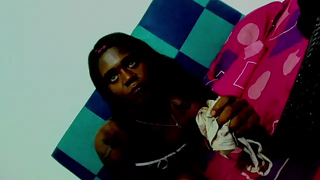 laaura dolll online show from April 5, 3:40 pm