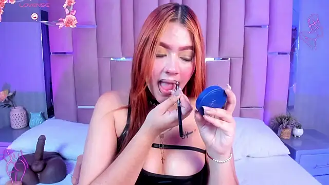 Saory     online show from April 6, 11:17 pm