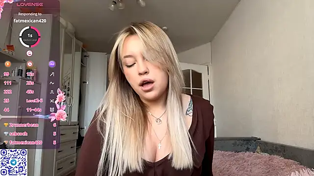 WonderedFlair online show from March 9, 7:23 am