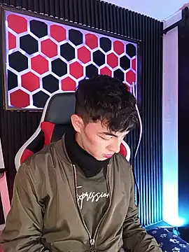Cristopher Wild online show from May 22, 8:18 pm