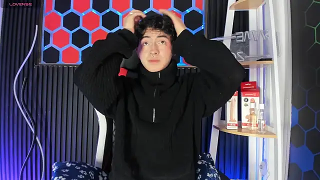 Cristopher Wild online show from April 23, 8:21 pm