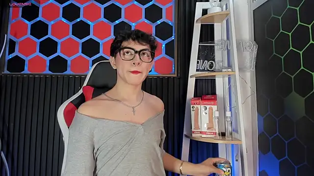 Cristopher Wild online show from May 7, 8:34 pm