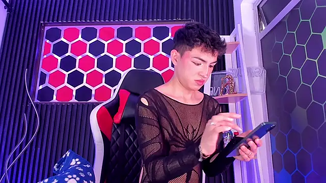 Cristopher Wild online show from June 3, 8:24 pm