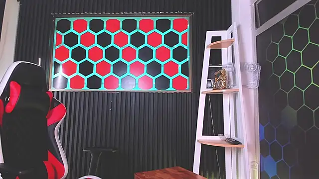 Cristopher Wild online show from June 18, 8:47 pm
