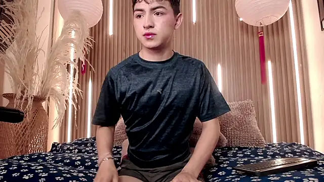 Cristopher Wild online show from June 14, 8:21 pm