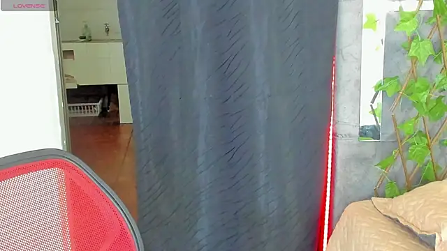 tatianasquirthot online show from April 21, 1:42 am