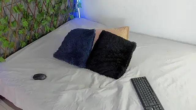 tatianasquirthot online show from April 17, 3:37 pm