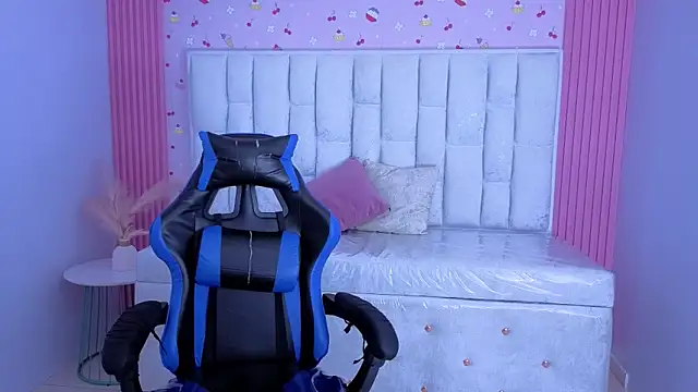 lucero s1 online show from April 12, 3:15 pm