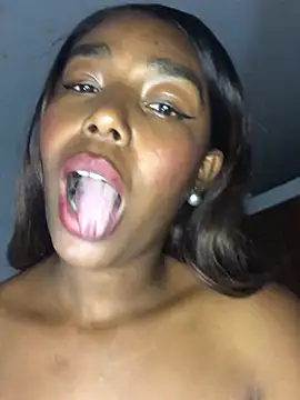 almaseductora online show from May 1, 10:59 pm