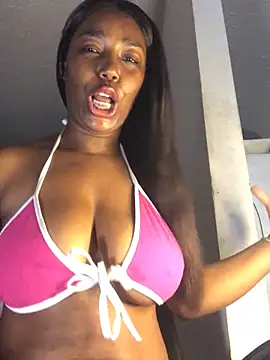 almaseductora online show from May 6, 11:25 am