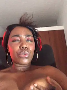 almaseductora online show from March 10, 8:46 pm