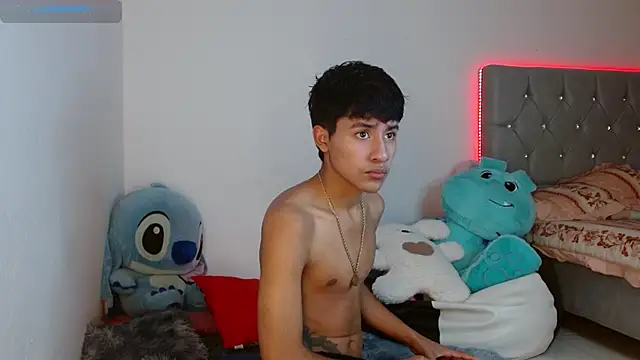 Sebas fire4 online show from April 3, 9:21 pm