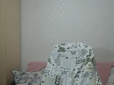 BlondEagleMuscle online show from April 7, 9:38 pm