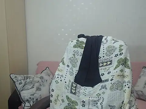 BlondEagleMuscle online show from April 8, 9:05 pm