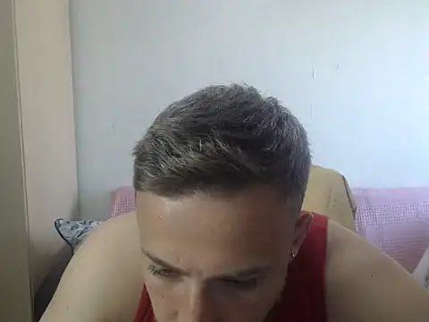 Snapshot of BlondEagleMuscle chatting on May 19, 10:11 am BlondEagleMuscle online show from May 19, 10:11 am