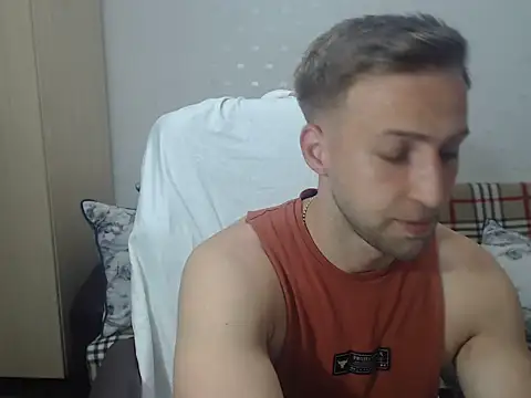 Snapshot of BlondEagleMuscle chatting on June 21, 9:42 pm BlondEagleMuscle online show from June 21, 9:42 pm