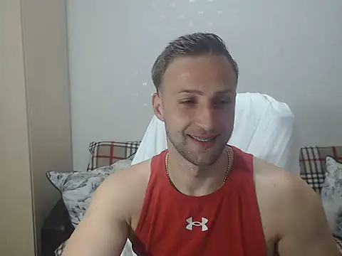 Snapshot of BlondEagleMuscle chatting on June 22, 9:23 pm BlondEagleMuscle online show from June 22, 9:23 pm