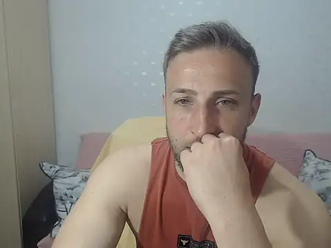 Snapshot of BlondEagleMuscle chatting on May 25, 6:28 pm BlondEagleMuscle online show from May 25, 6:28 pm