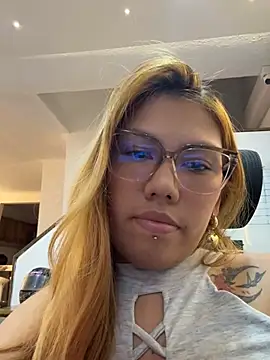 Lia Sterling online show from April 23, 1:23 am