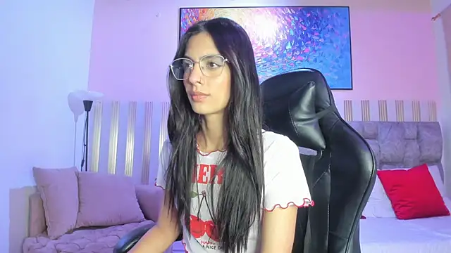 j belle  online show from March 11, 1:16 pm