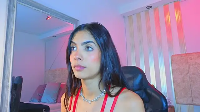 j belle  online show from April 18, 12:51 pm