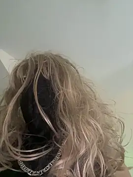 ImpeccableMooo online show from April 7, 9:55 am