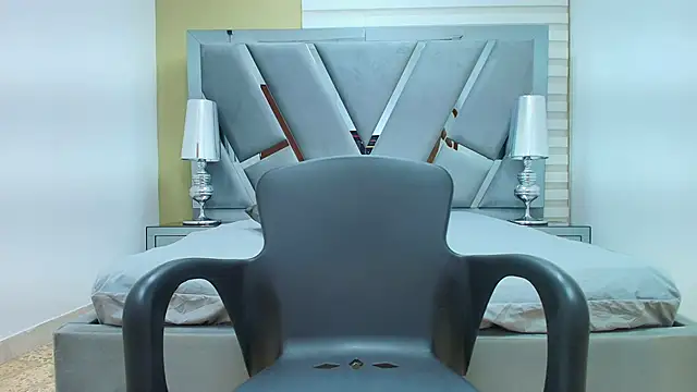 HENRY GREEN2 online show from April 21, 1:42 am