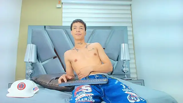 HENRY GREEN2 online show from March 31, 7:38 pm