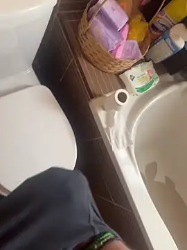 nikos 17 online show from March 7, 9:05 am