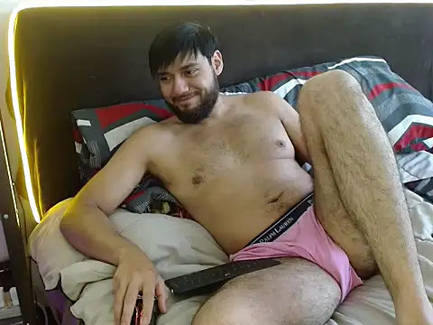 Snapshot of angrydeimos87 chatting on April 29, 5:30 pm angrydeimos87 online show from April 29, 5:30 pm