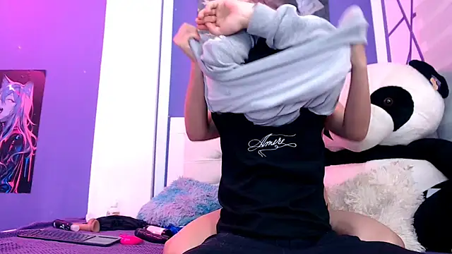 megan hot019 online show from April 27, 11:25 pm