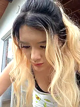 EliseColeman online show from April 3, 7:42 pm