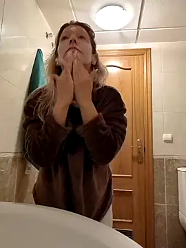 ManuelaX online show from February 10, 5:34 pm