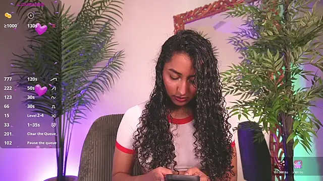 SoyJuliana 19 online show from May 11, 1:01 pm