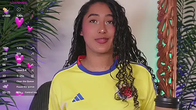 SoyJuliana 19 online show from June 27, 2:01 pm