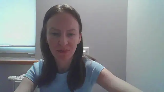 Snapshot of AnnaTight chatting on July 2, 8:31 am AnnaTight online show from July 2, 8:31 am