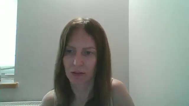 Snapshot of AnnaTight chatting on June 8, 8:26 am AnnaTight online show from June 8, 8:26 am