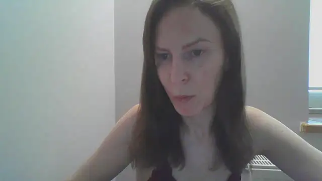 Snapshot of AnnaTight chatting on June 24, 8:35 am AnnaTight online show from June 24, 8:35 am