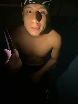 Godzzu  online show from April 29, 8:18 am