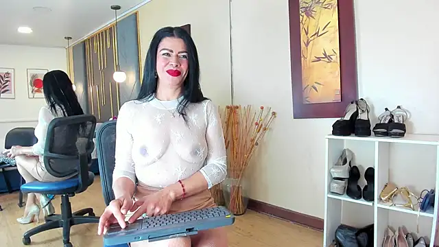 SofiiMontes online show from June 6, 11:48 am