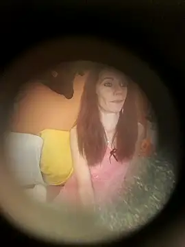 Snapshot of angeleclara@xh chatting on November 13, 3:27 pm angeleclaraxh online show from November 13, 3:27 pm